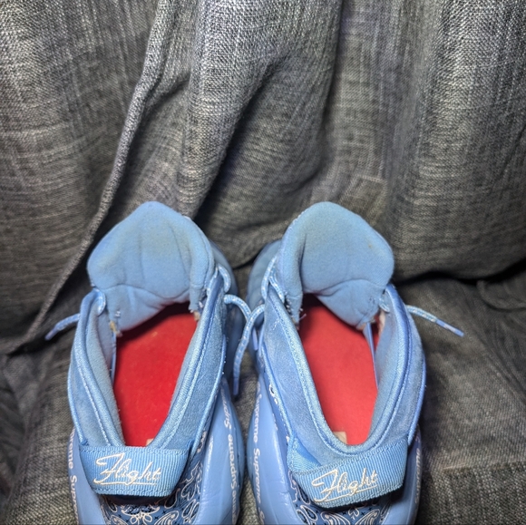 Nike Supreme x Air - Picture 3 of 7